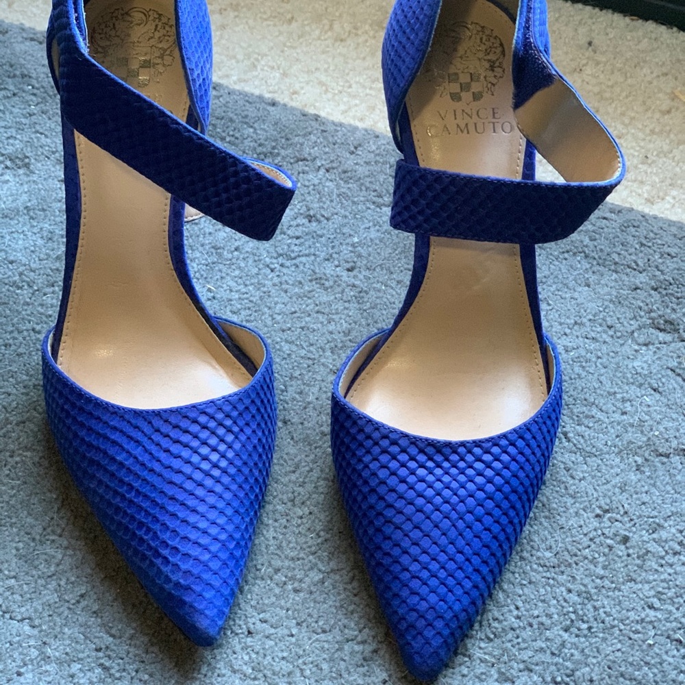High heel pumps